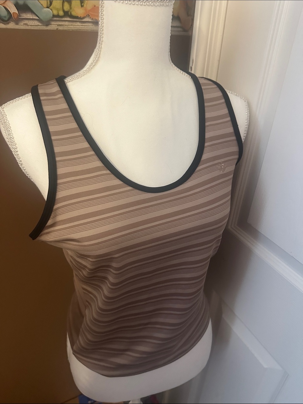 So sporty Sleeveless Striped active Tank Top in Brown with Black Trim SizeXLarge